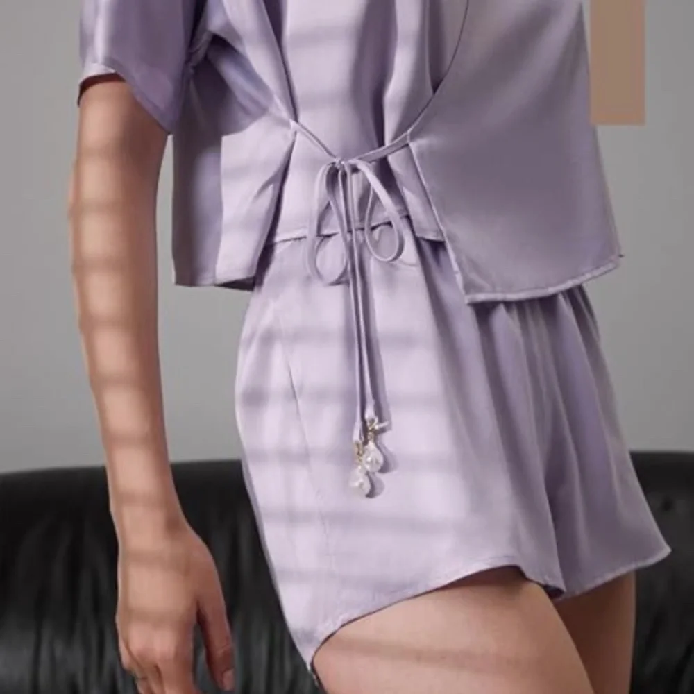 LUNYA BNWT Washable Silk Pearl Dolman Short Set in Crescent Lavender Size XS